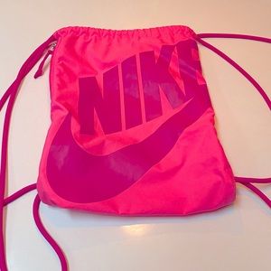 Nike drawstring bag